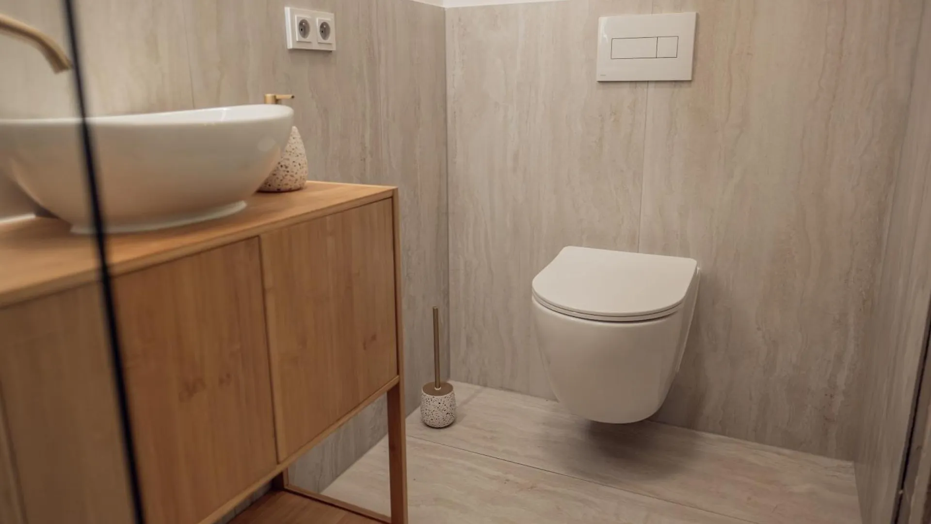 Apartman Ollies Saunia Pro 2 S Voucherem Na Snidani Apartment Ostrava